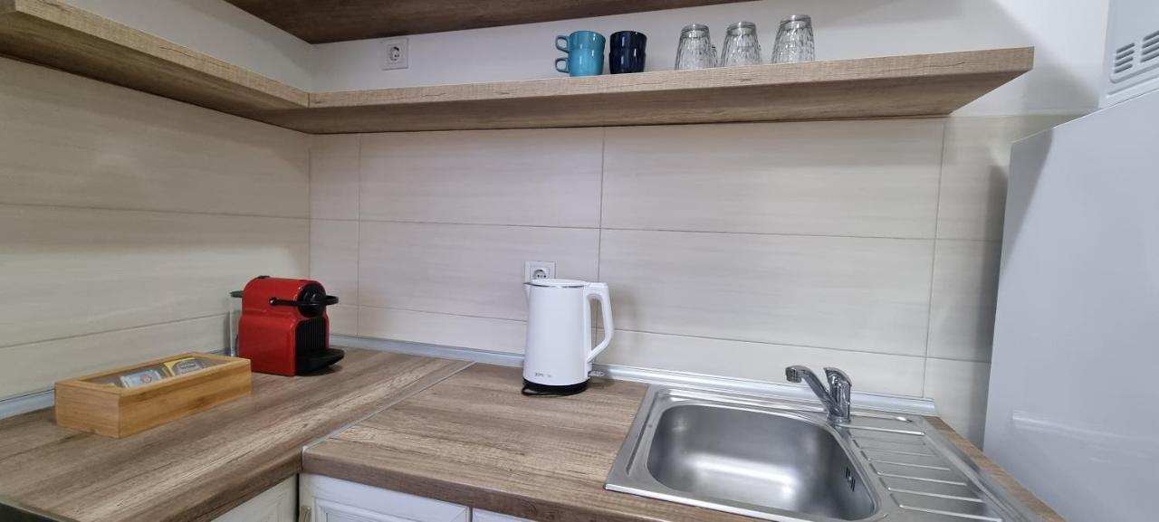 נובי סאד Grove II Apartment = Strict City Centre מראה חיצוני תמונה